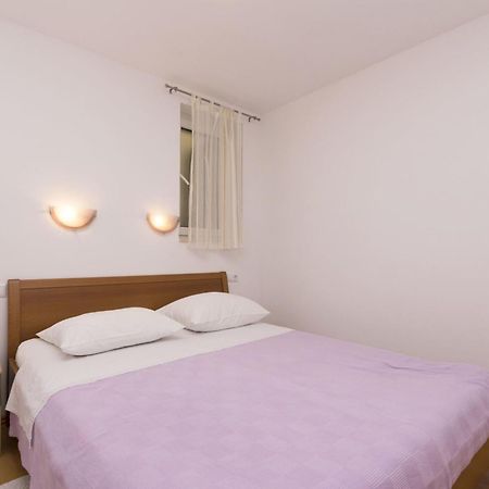 Apartments Mira Omiš Exteriör bild